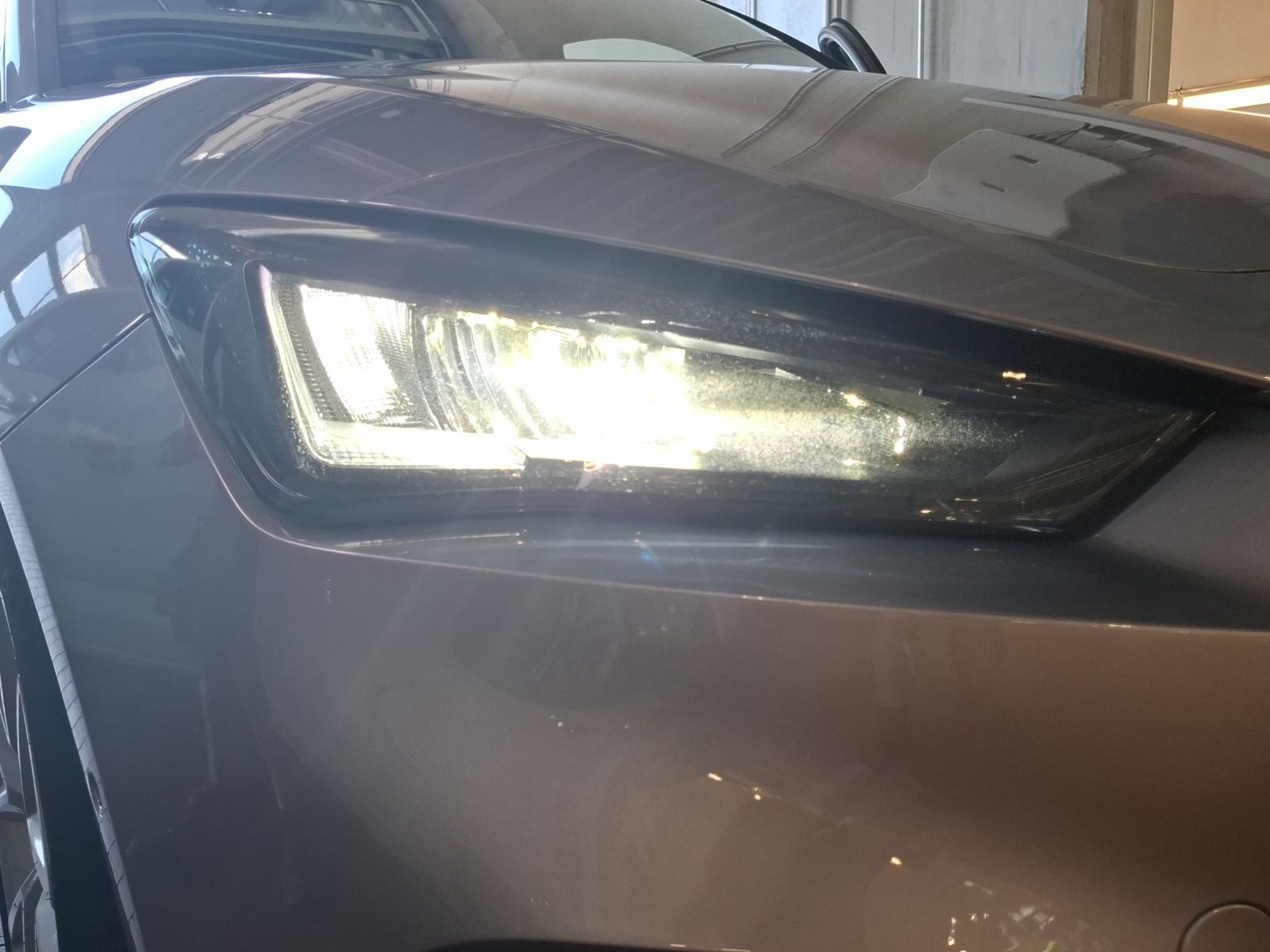 Fahrzeugabbildung SEAT Leon ST TSI Style LED AHK Navi AID ACC RFK SH