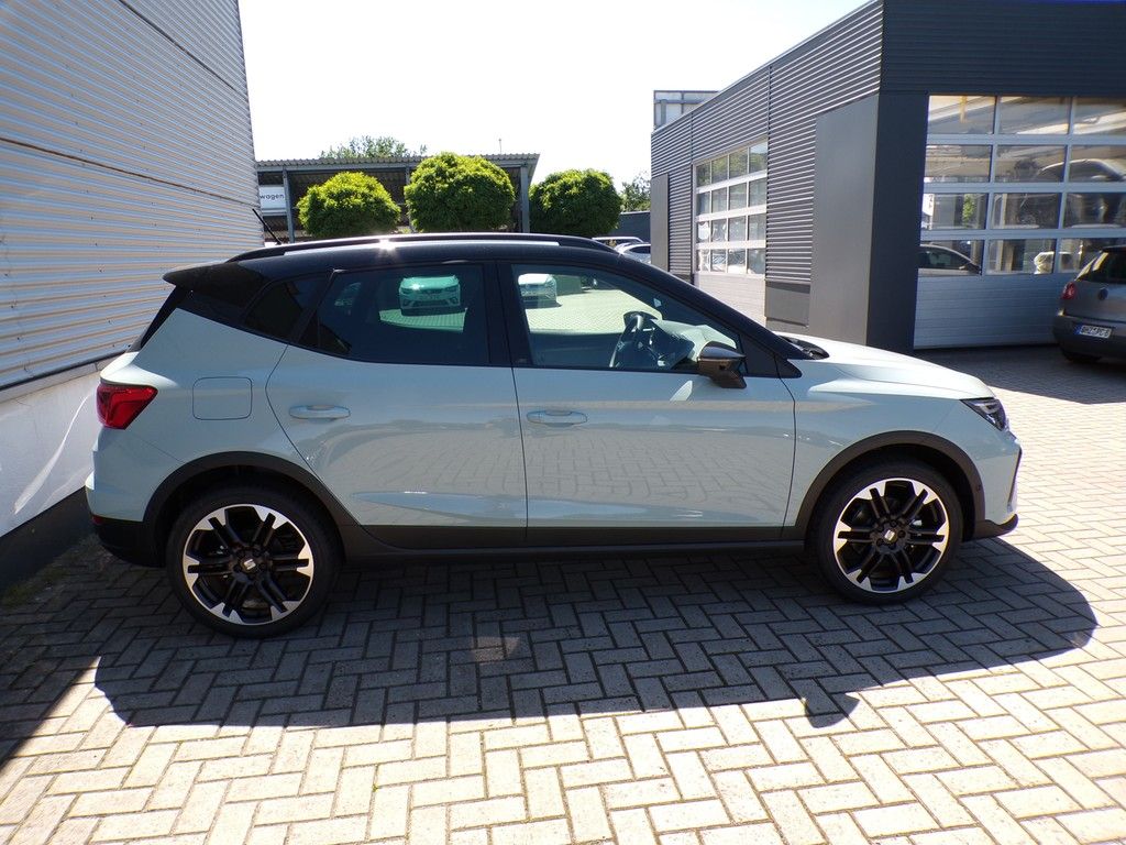 Fahrzeugabbildung SEAT Arona 1.5 TSI FR Black Edition DSG