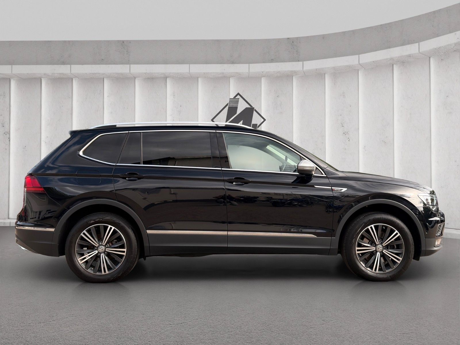 Fahrzeugabbildung Volkswagen Tiguan Allspace Highline 4Motion*7Sitzer*Pano**