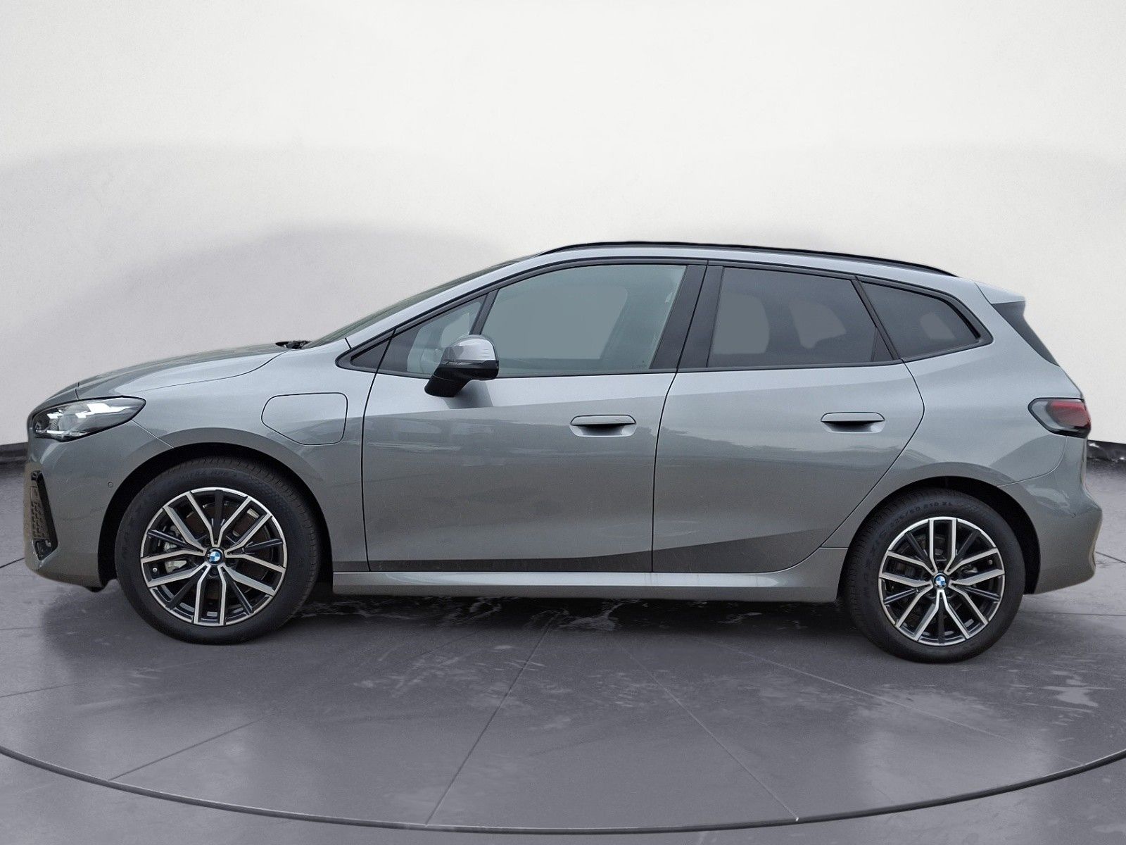 BMW 230e Active Tourer Steptronic DCT xDrive MSport  imagem 3