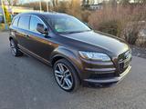 Audi Q7 3.0 TDI Quattro S-line Panorama - Audi Q7 aus 2010: Line