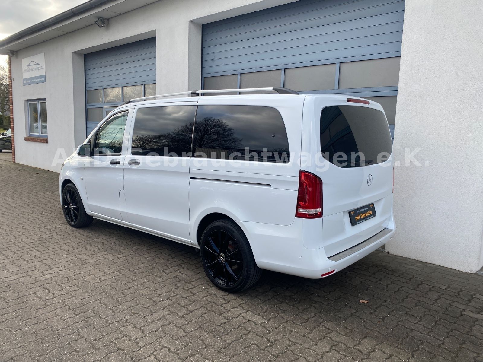 Fahrzeugabbildung Mercedes-Benz Vito Tourer 114/116/119 CDI Edition lang