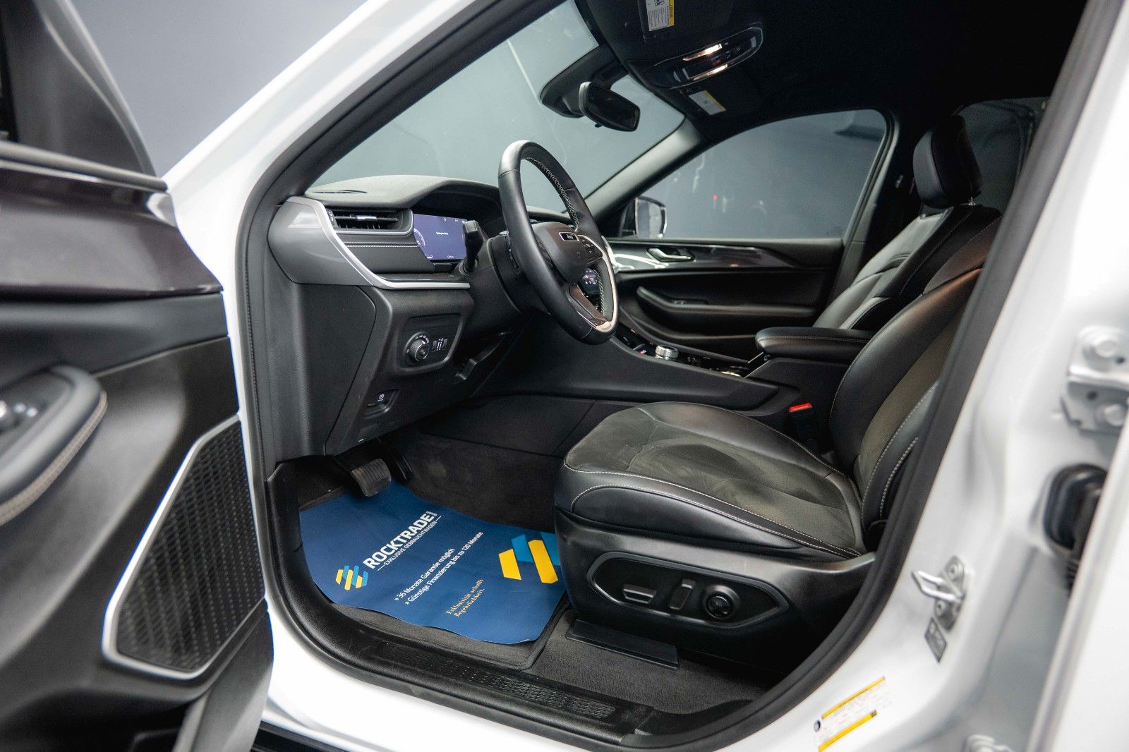 Fahrzeugabbildung Jeep Grand Cherokee 3.6 4x4 L Altitude Mod. 2022 19%