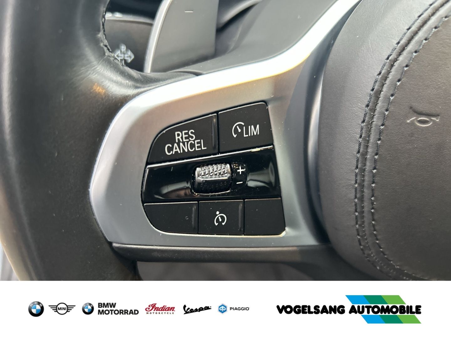 Fahrzeugabbildung BMW 540 i xDrive Touring M Sport Park-Assistent Head