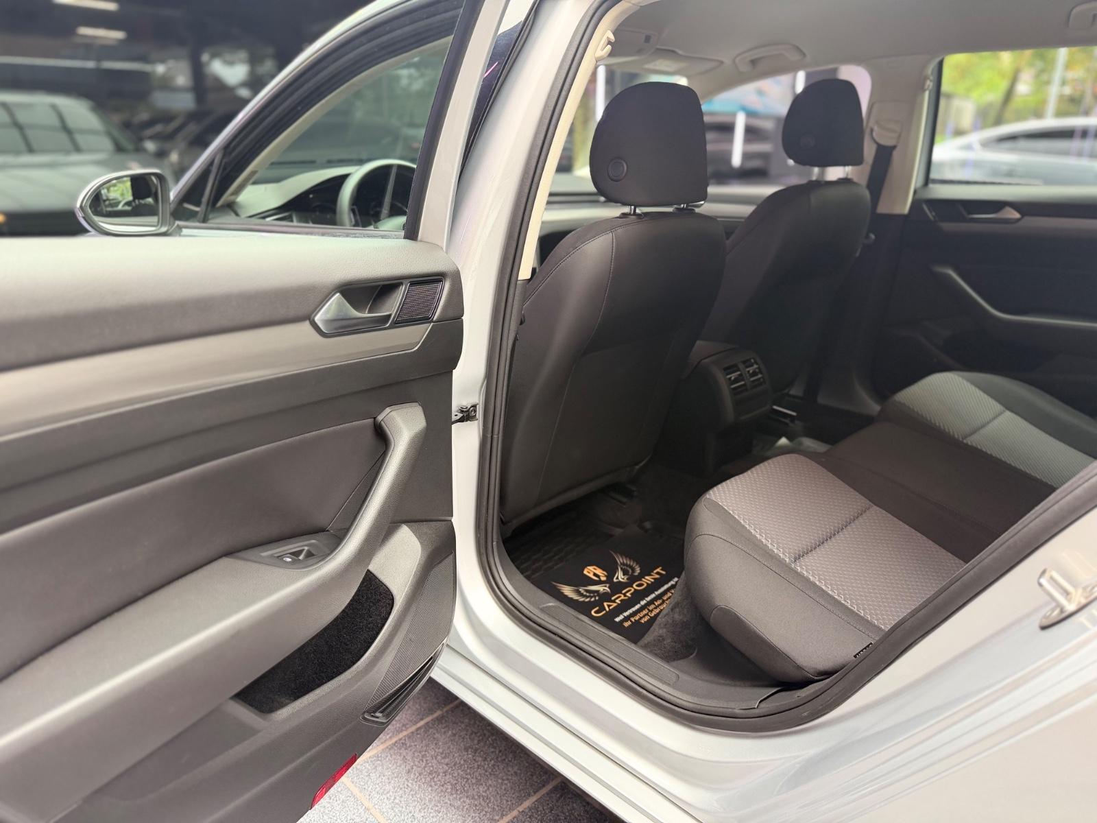 Volkswagen Passat Variant Trendline 2.0TDI/Navi/Aut./BT