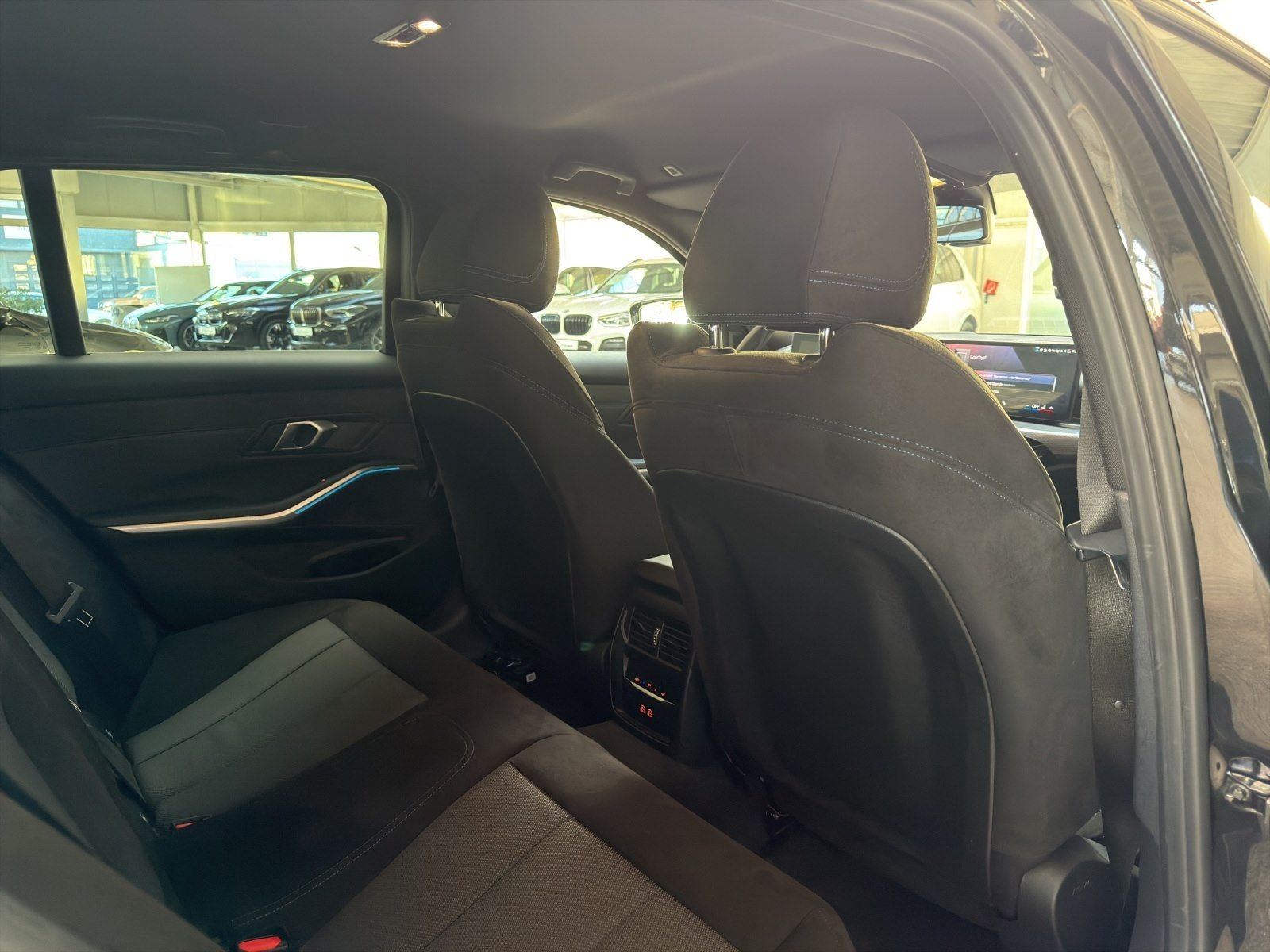 BMW 330 - Bild 18