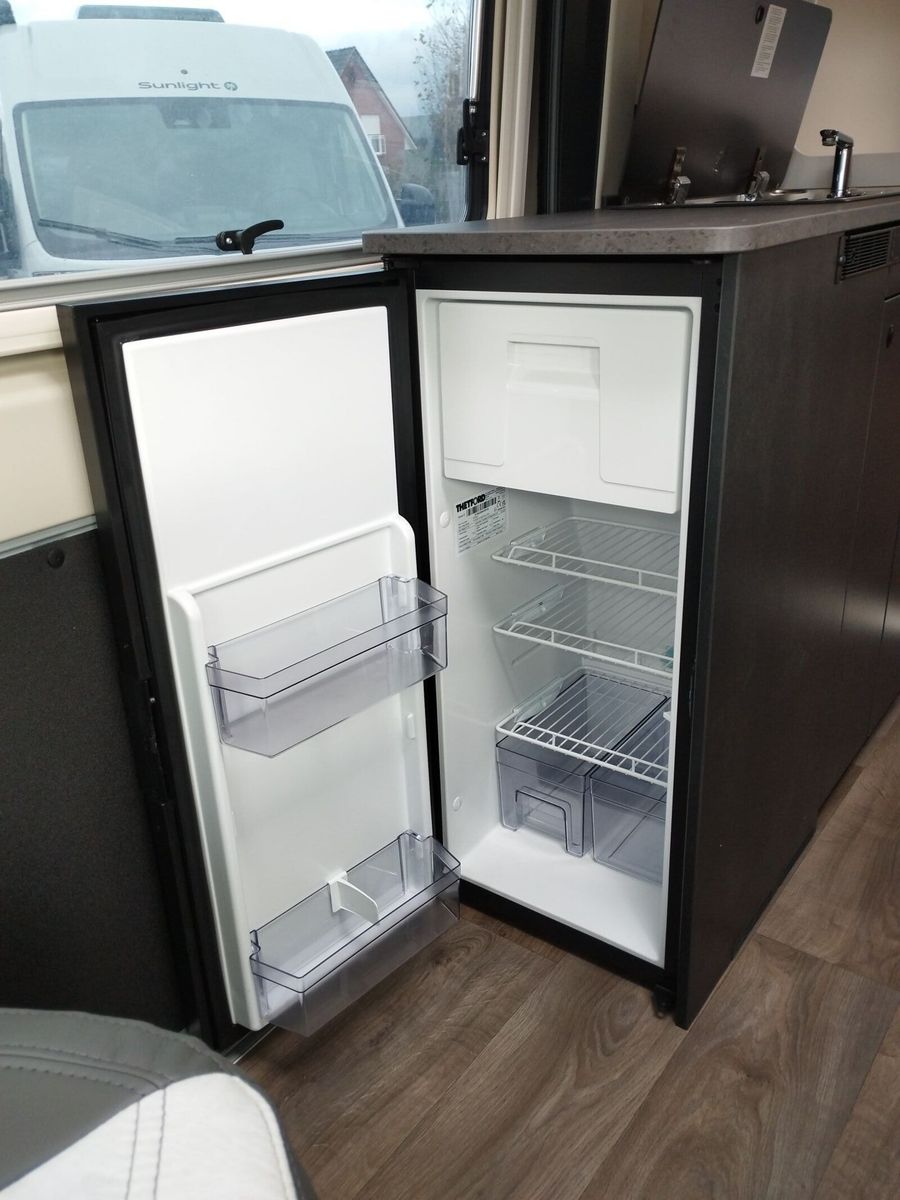 Fahrzeugabbildung Sunlight Adventure Cliff 640 Automatik, Dörr Edition, LTE