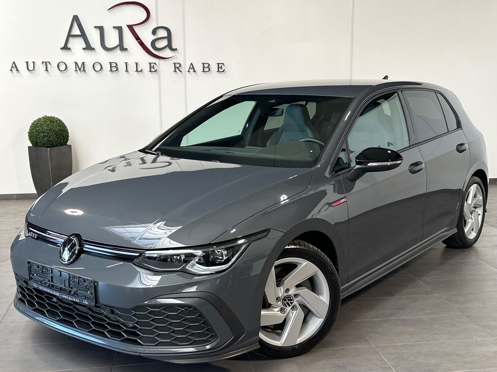 Fahrzeugabbildung Volkswagen Golf GTI 2.0 TSI DSG NAV+MATRIX+ACC+HUD+VCOCK+PP
