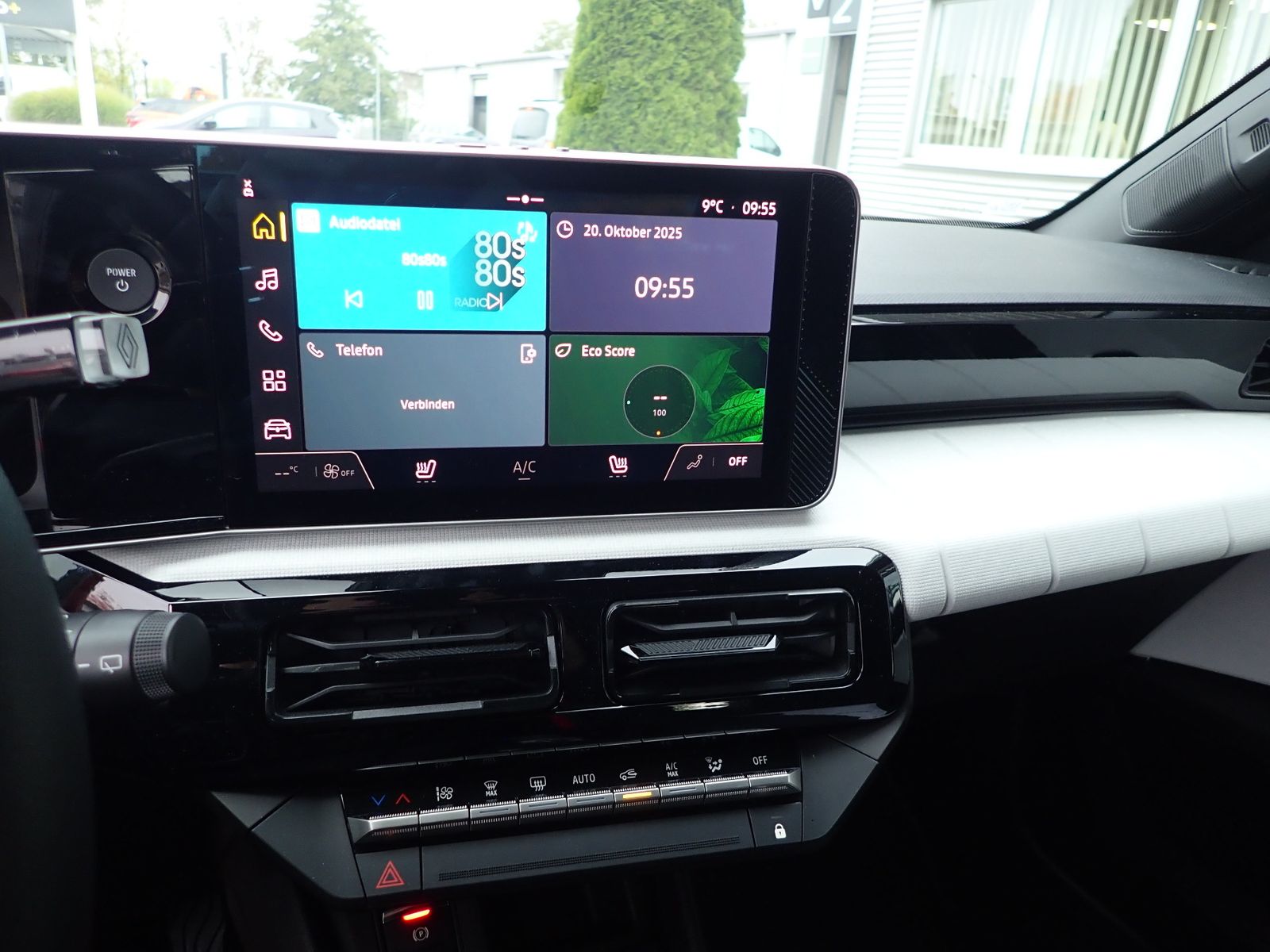 Fahrzeugabbildung Renault R 4 E-Tech elektrisch Evolution 120 Urban Rangeg