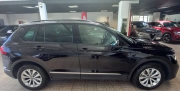 Volkswagen Tiguan - 2