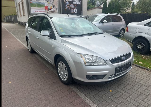 Ford Focus 1,8 Kombi -