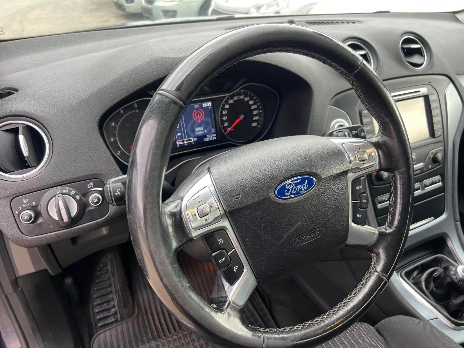 Ford Mondeo 2012 — photo 7