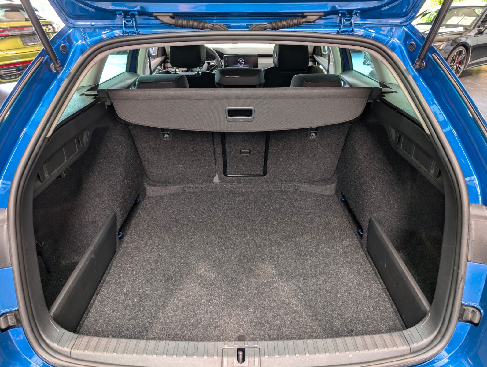 Skoda Octavia Combi 2.0 TDI DSG Ambition 8-fach foto 12