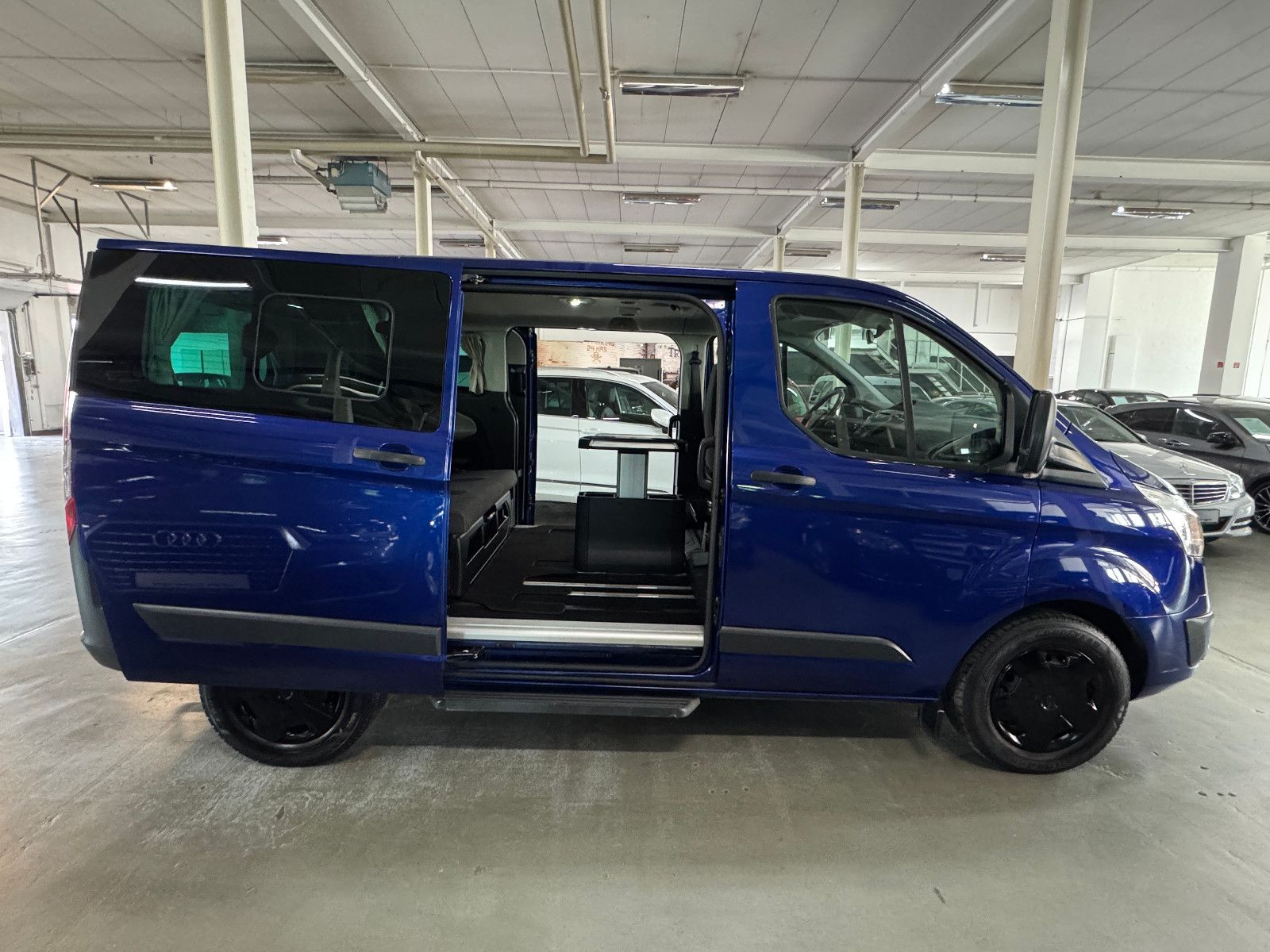 Fahrzeugabbildung Ford TOURNEO CUSTOM 2.2 TDCI WESTFALIA EUROLINE STHD