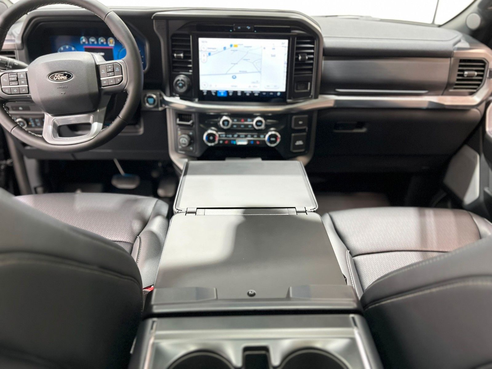 Fahrzeugabbildung Ford F-150 Lariat 5.0L V8 5,5" Black Ed. MY25