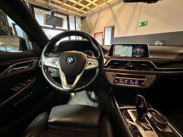 BMW 750 - 11