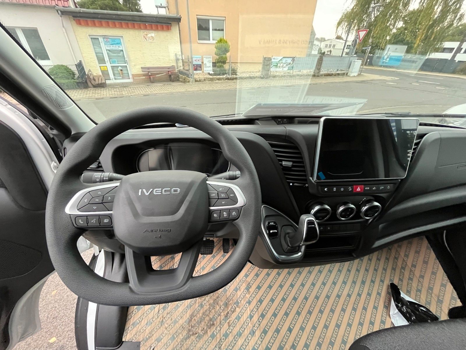 Fahrzeugabbildung Iveco Daily 35 S 21HA8 V  Motor: 2.998 ccm 206,72 PS