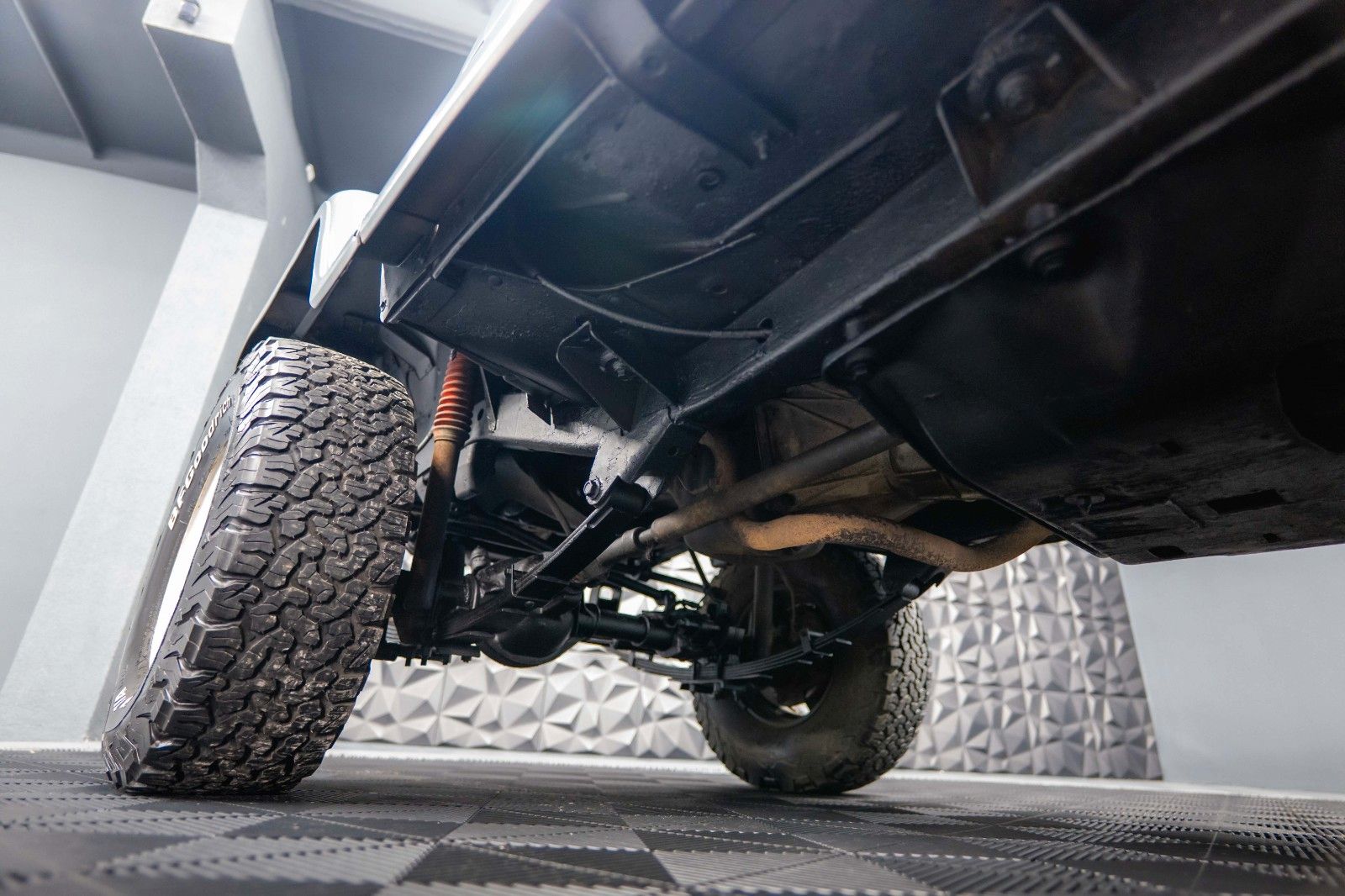 Fahrzeugabbildung Jeep Wrangler 4.0 Offroad 4x4 H-Zulassung *HardTop*