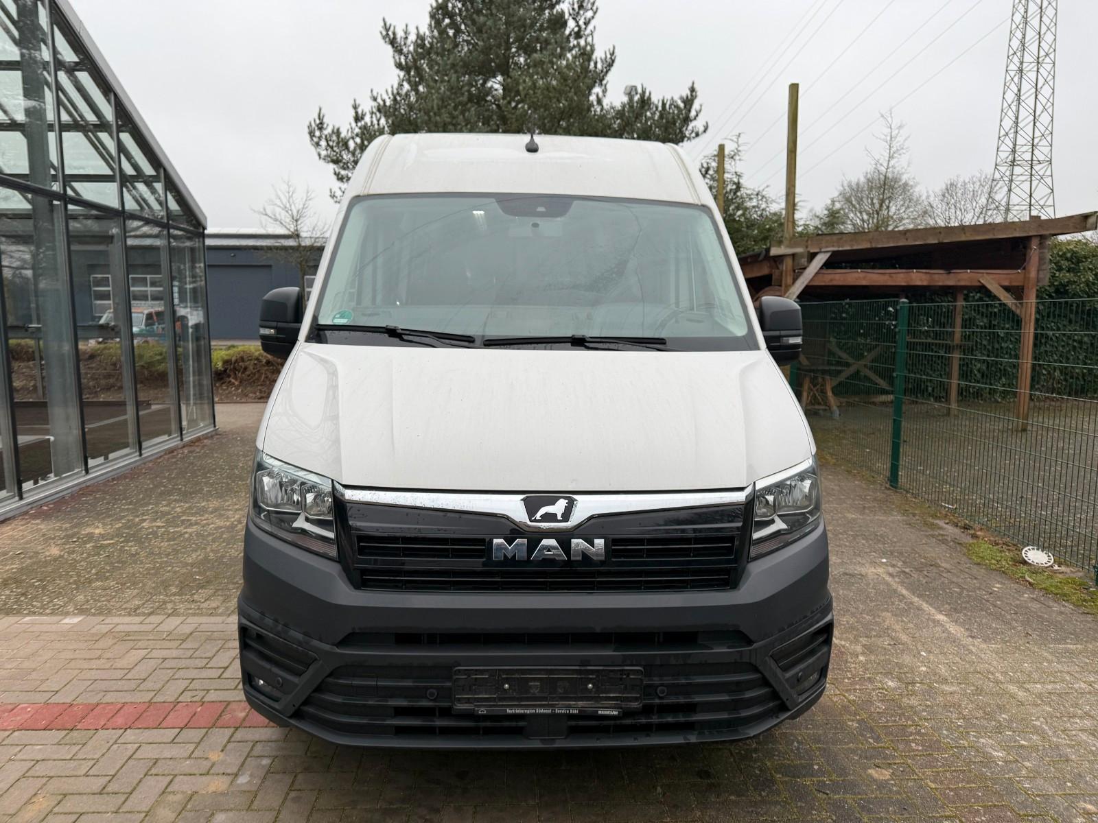 MAN TGE 3.180/Rampe/Trittstufe/8-Sitze