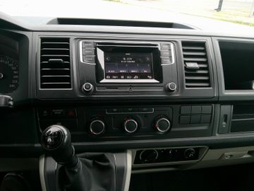 Volkswagen T6 Transporter Kombi