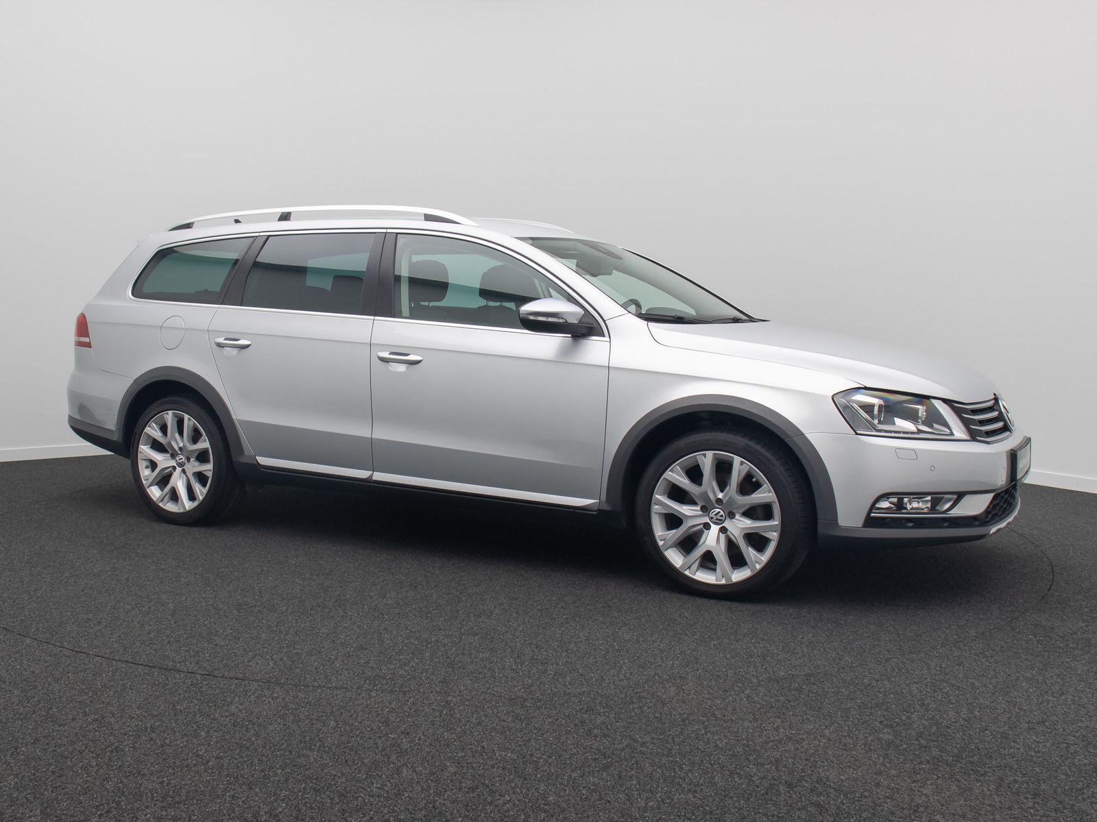 Fahrzeugabbildung Volkswagen Passat Tempomat Kamera DAB AHK SoundSyst 18Zoll