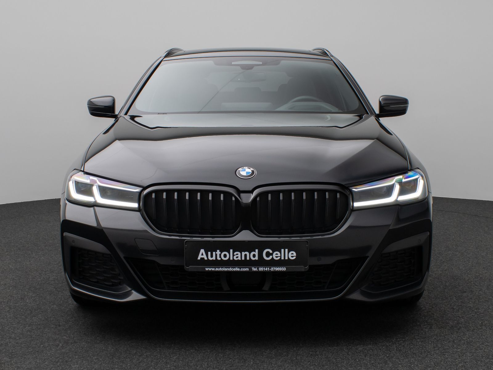 Fahrzeugabbildung BMW 540d xD M Sport Panorama Kamera Laser HUD AHK