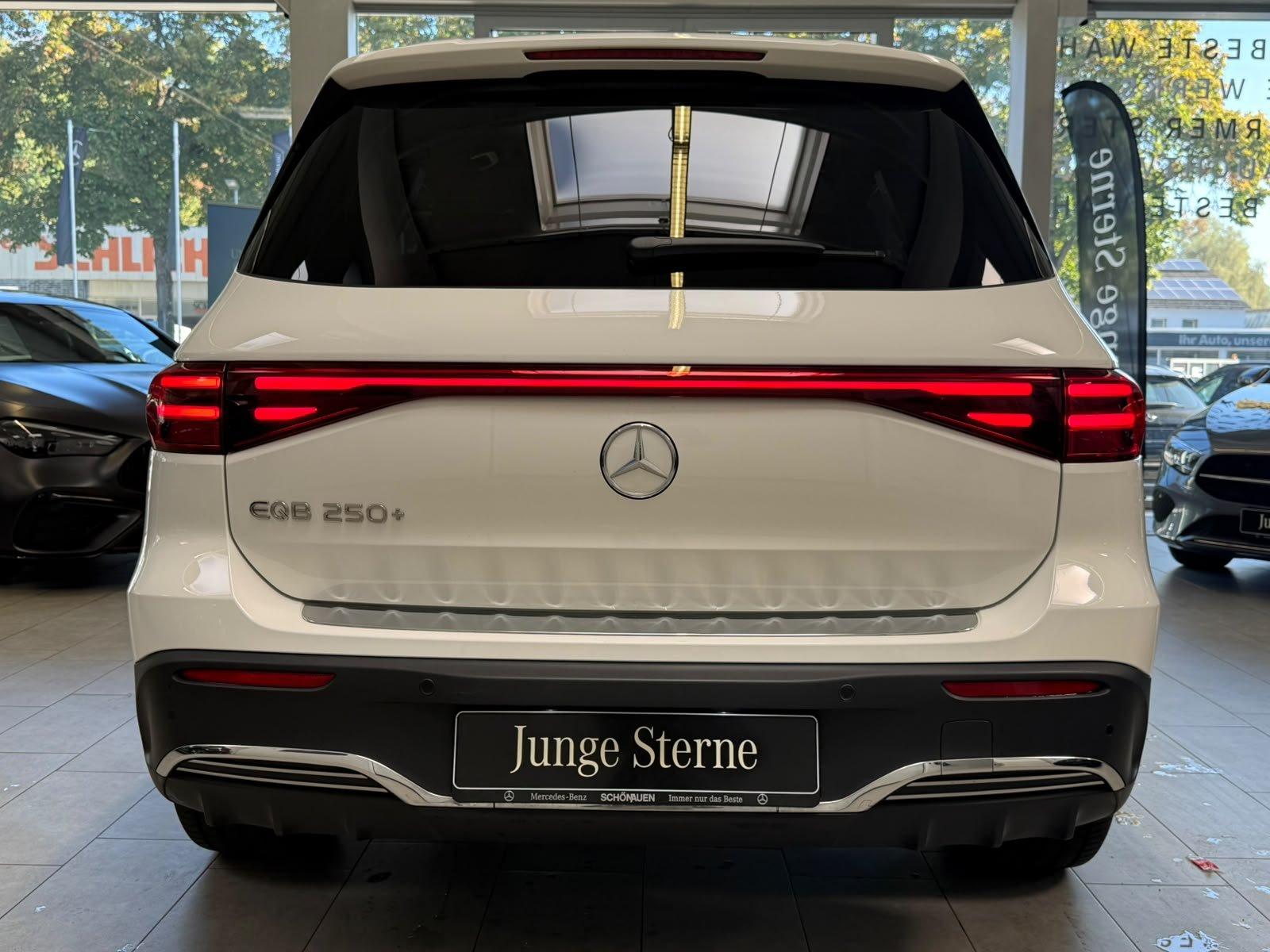 Mercedes-Benz EQB 250+ AMG+DISTR+KAMERA+TOTW+FAP+CARPLAY+LED