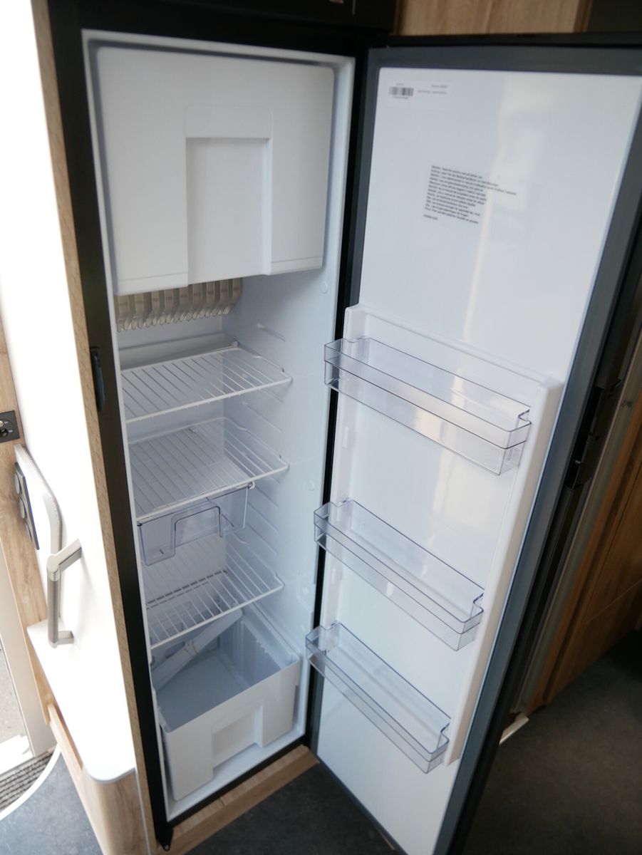 Fahrzeugabbildung Eura Mobil Profila T PT726EF Mondial-Pakete, Zusatzbett