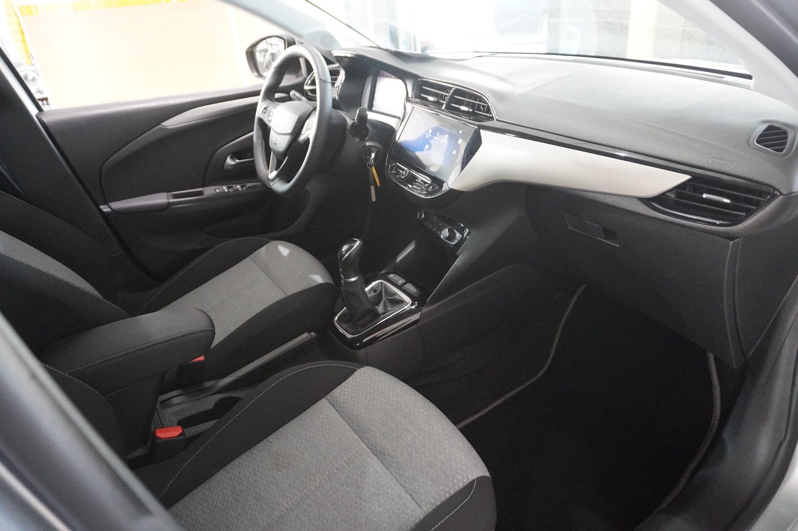 Fahrzeugabbildung Opel Corsa F 1.2 FACELIFT NAVI/LED/KAMERA/VIRTU./DAB+