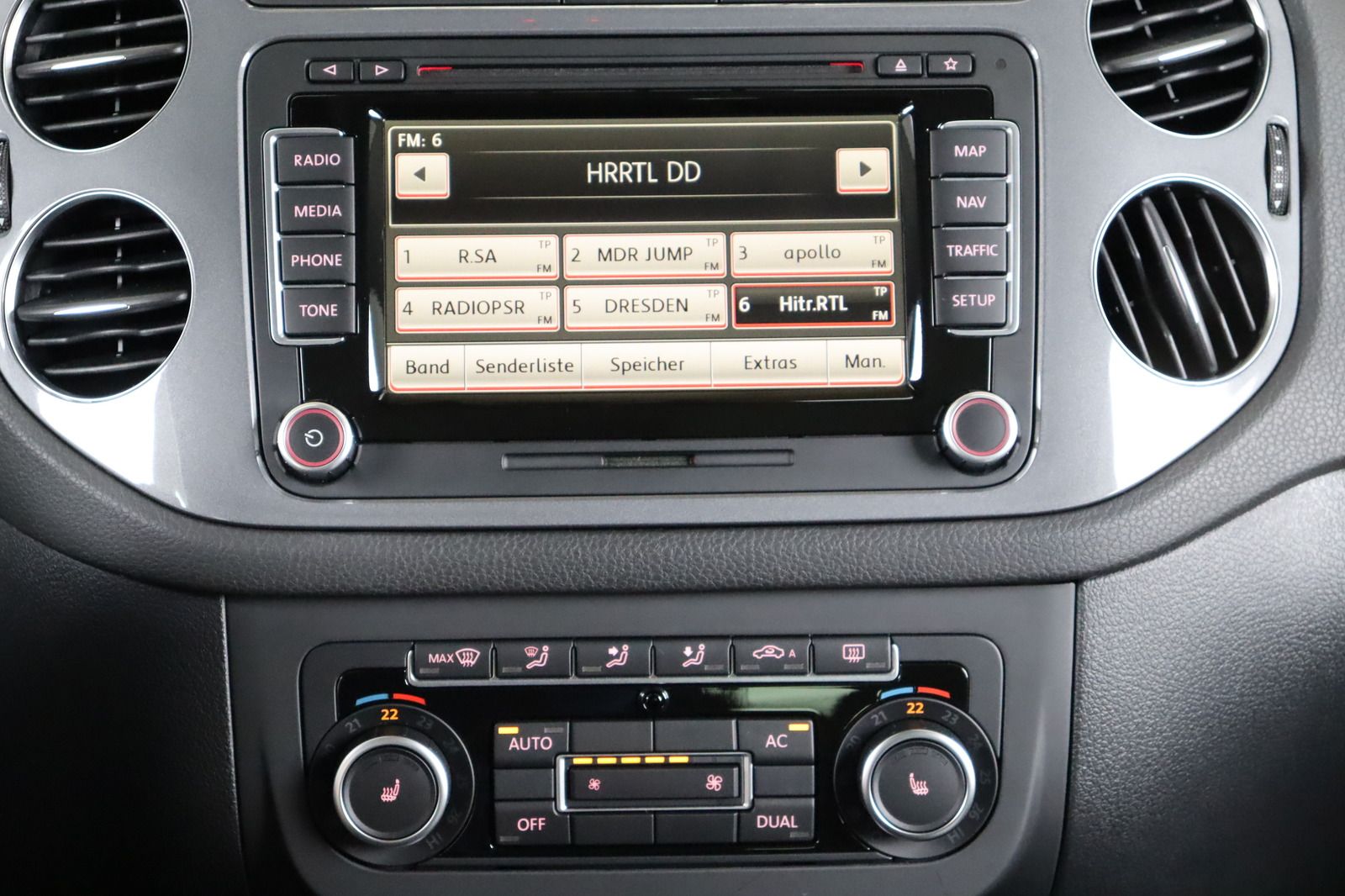 Fahrzeugabbildung Volkswagen Tiguan * Pano * Navi * Xenon * Parkassistent Tra