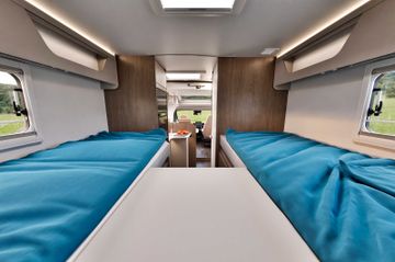 Carado T 448 PRO+ Markise Navi Kamera Smart TV