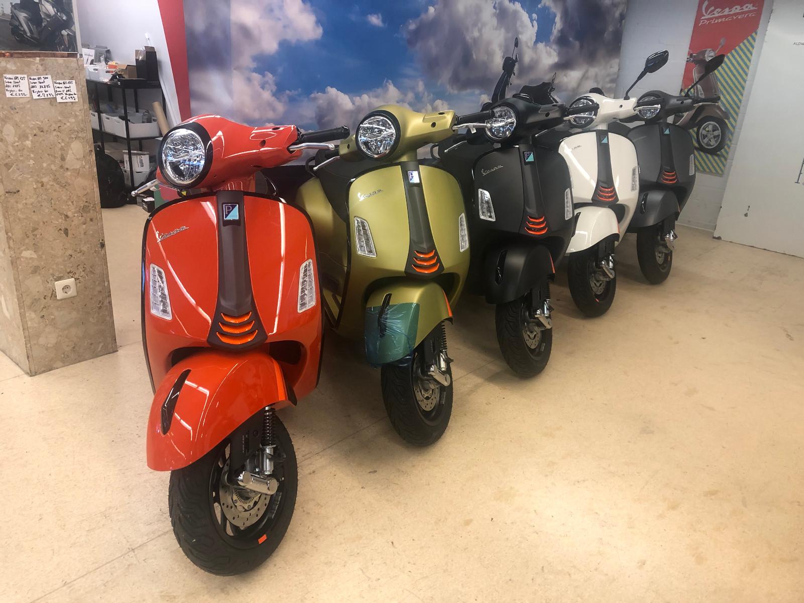Vespa GTS 125 Super Sport 2025 alle Farben Lieferung