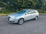 Volkswagen Passat 2.0 TDI DSG Highline - Volkswagen Passat aus 2007: Highline