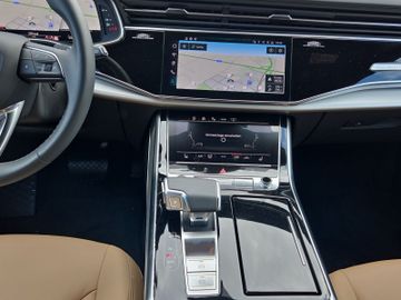 Audi Q8 - 8