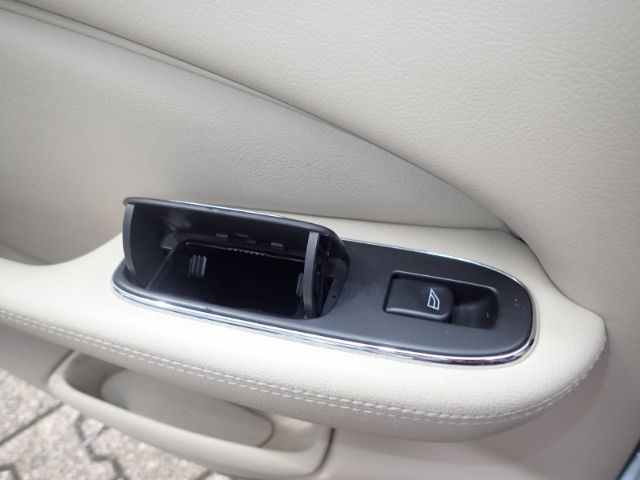 Fahrzeugabbildung Jaguar XJ 3.5 V8 Luftfederung AD Navi Memory Sitze Xeno