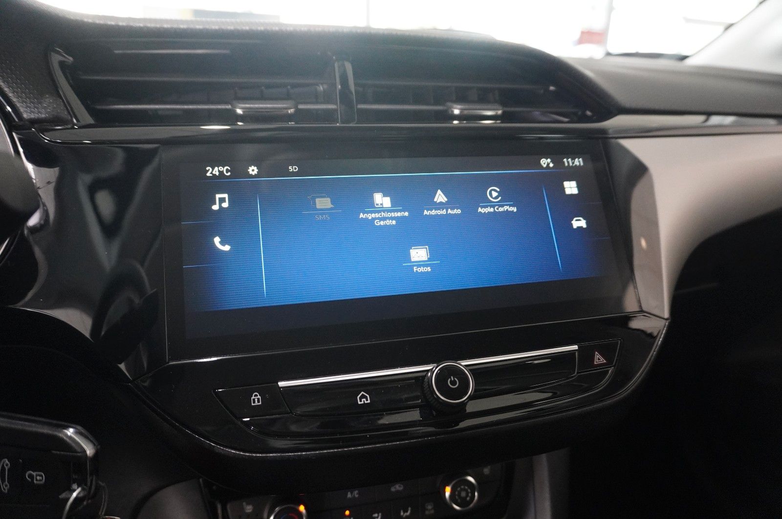 Fahrzeugabbildung Opel Corsa 1.2 MIRROR-LINK/SHZ/PDC/KAMERA/ALU16/LHZ