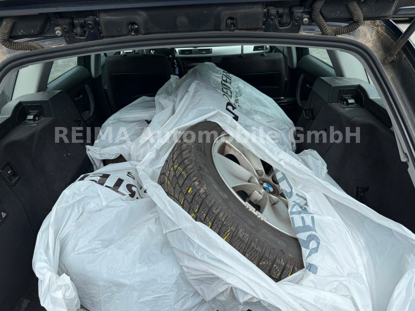 Fahrzeugabbildung BMW 318 i Touring , Klima, 2.Hand, Alu