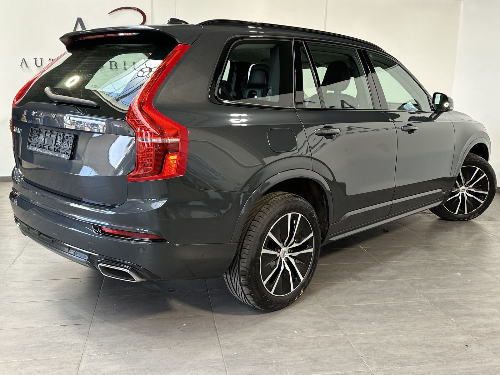 Fahrzeugabbildung Volvo XC90 R Design AWD 7-Sitzer NAV+LED+19ZO+ACC