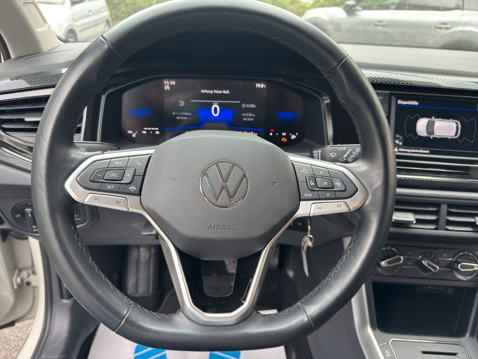Fahrzeugabbildung Volkswagen Taigo Life Klima/1Hand/LM Felgen /Parktronik