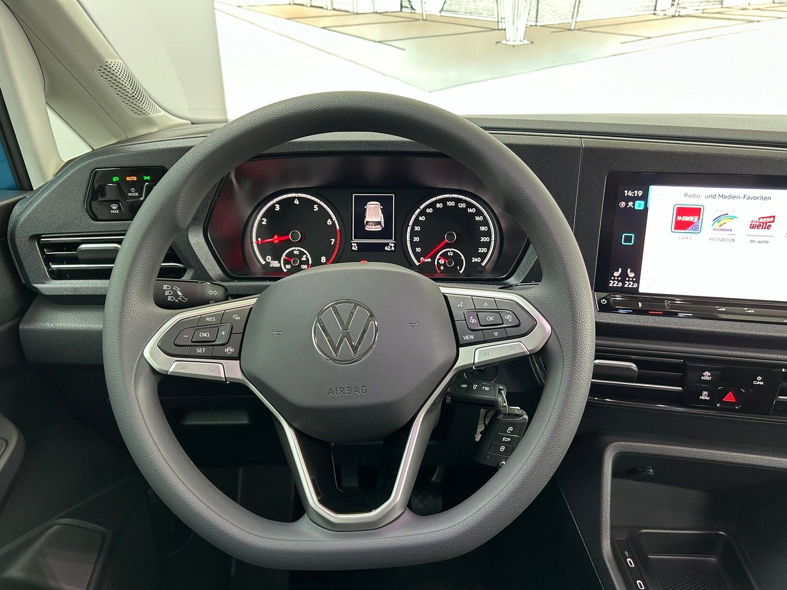 Fahrzeugabbildung Volkswagen Caddy Kombi Life 1,5 TSI +Designpaket+AppConnect