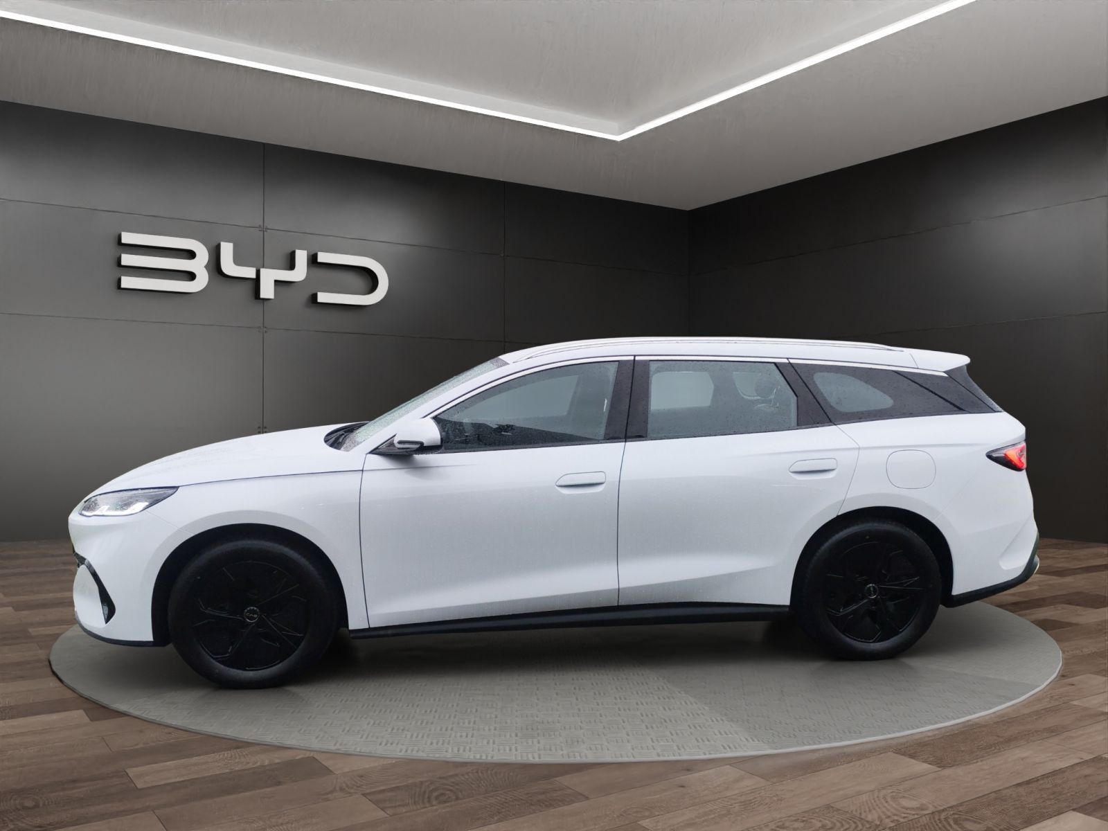 BYD SEAL 6