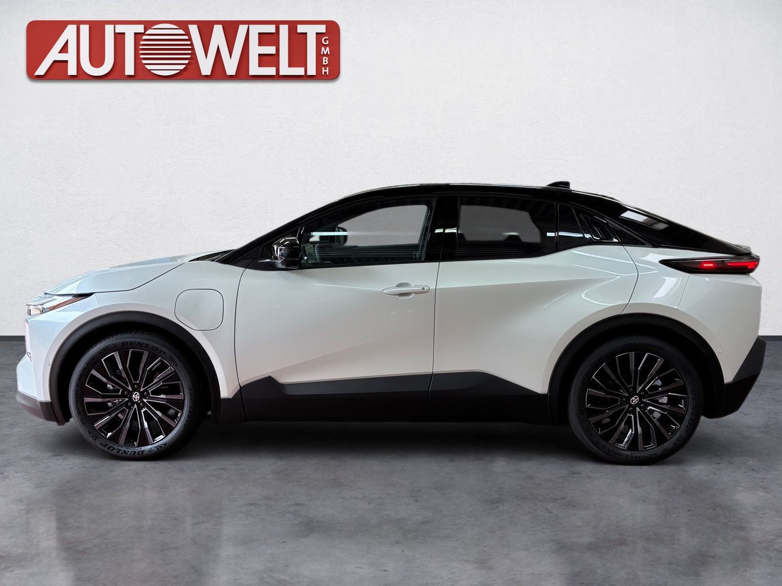 Fahrzeugabbildung Toyota C-HR+ Lounge 4x4 AWD 77KW, 360,Navi,SHZ,el.Heck