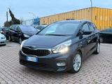Kia Carens 1.7 CRDi 115 CV Business Class - blaue Kia Carens