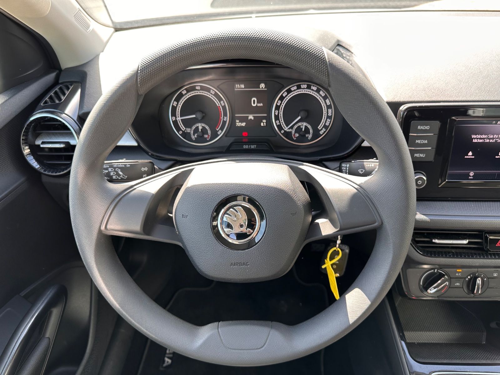 Fahrzeugabbildung SKODA Fabia 1.0 MPI Ambition APP/Klima/GJR
