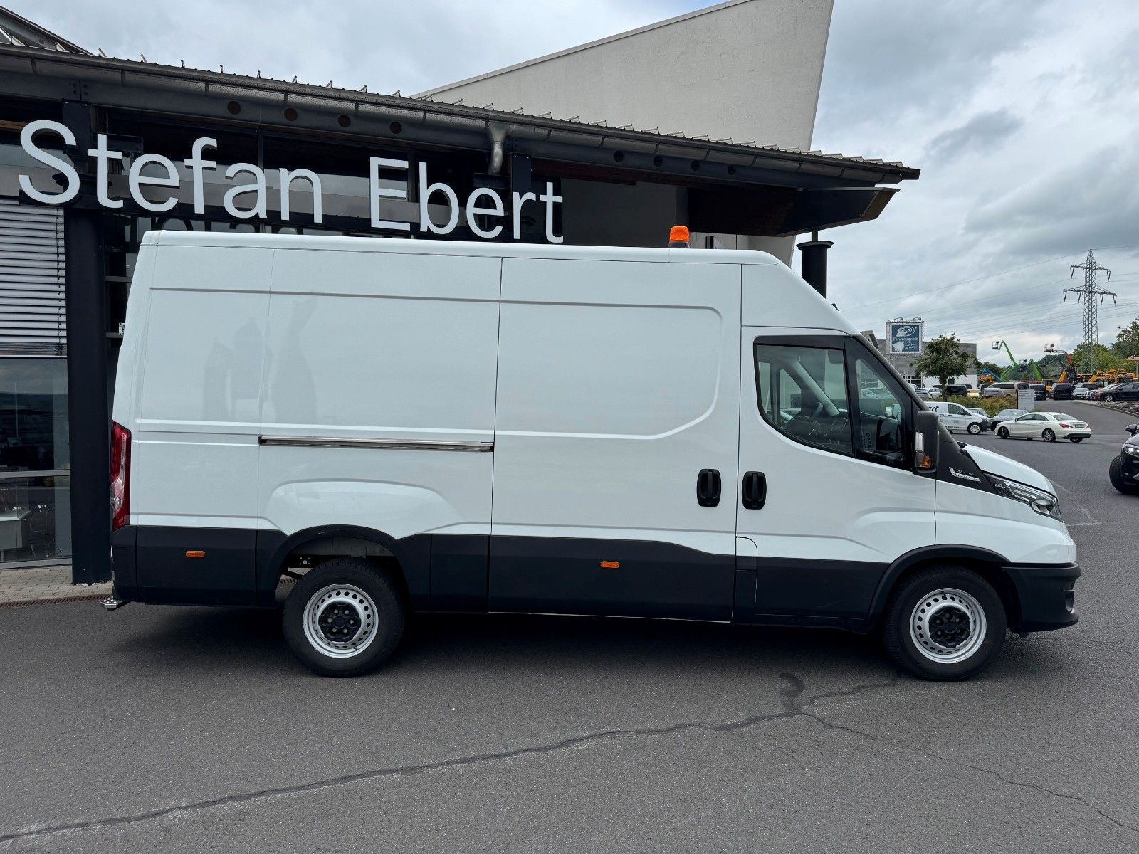 Fahrzeugabbildung Iveco Daily 35S16 *R3.520mm*Automatik*AHK*LED*