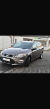 Ford Mondeo 125 tkm grau - Ford Mondeo aus 2013 mit Diesel-Antrieb: Kombi