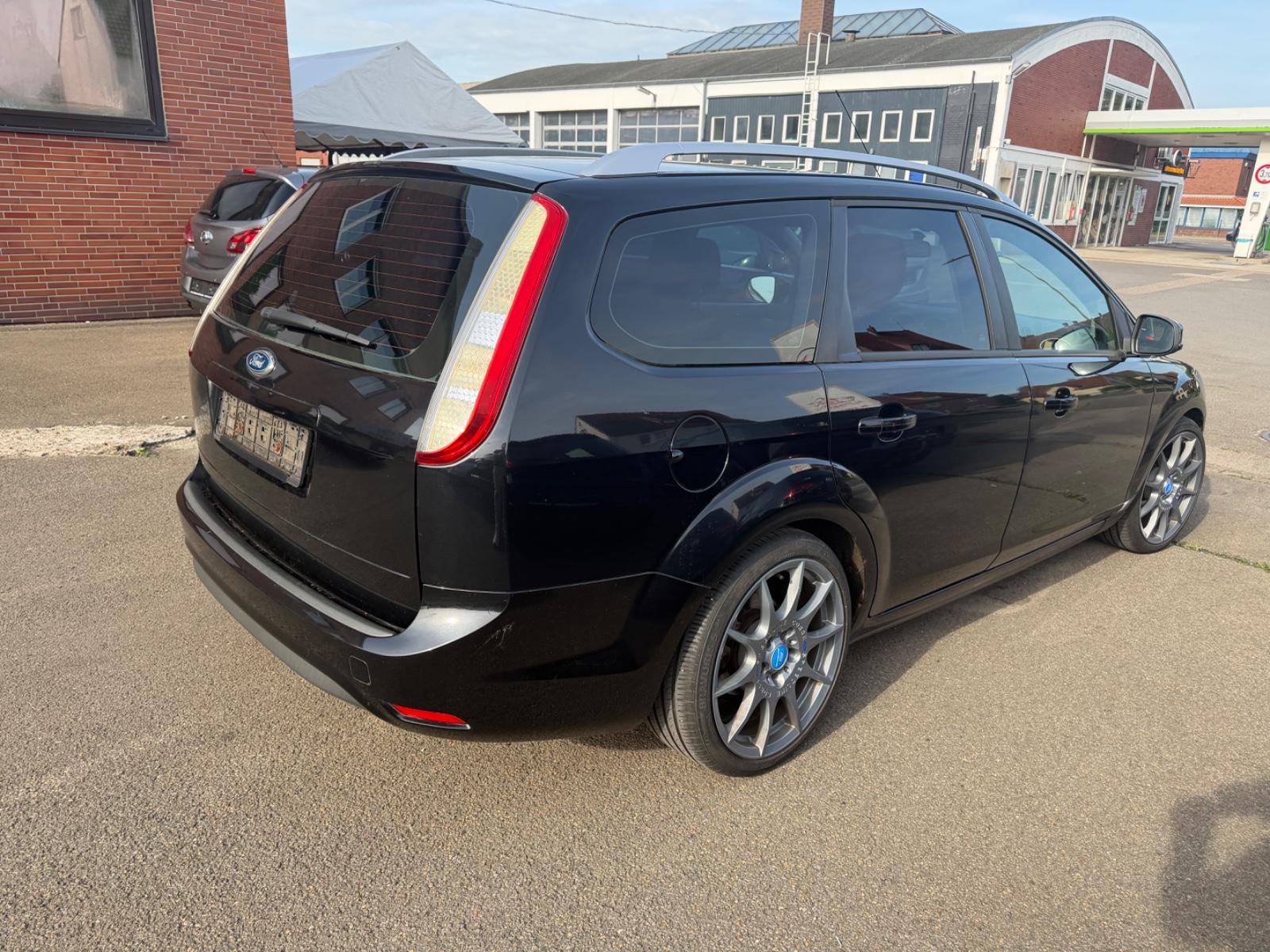 Ford Focus Turnier Sport/TÜV NEU