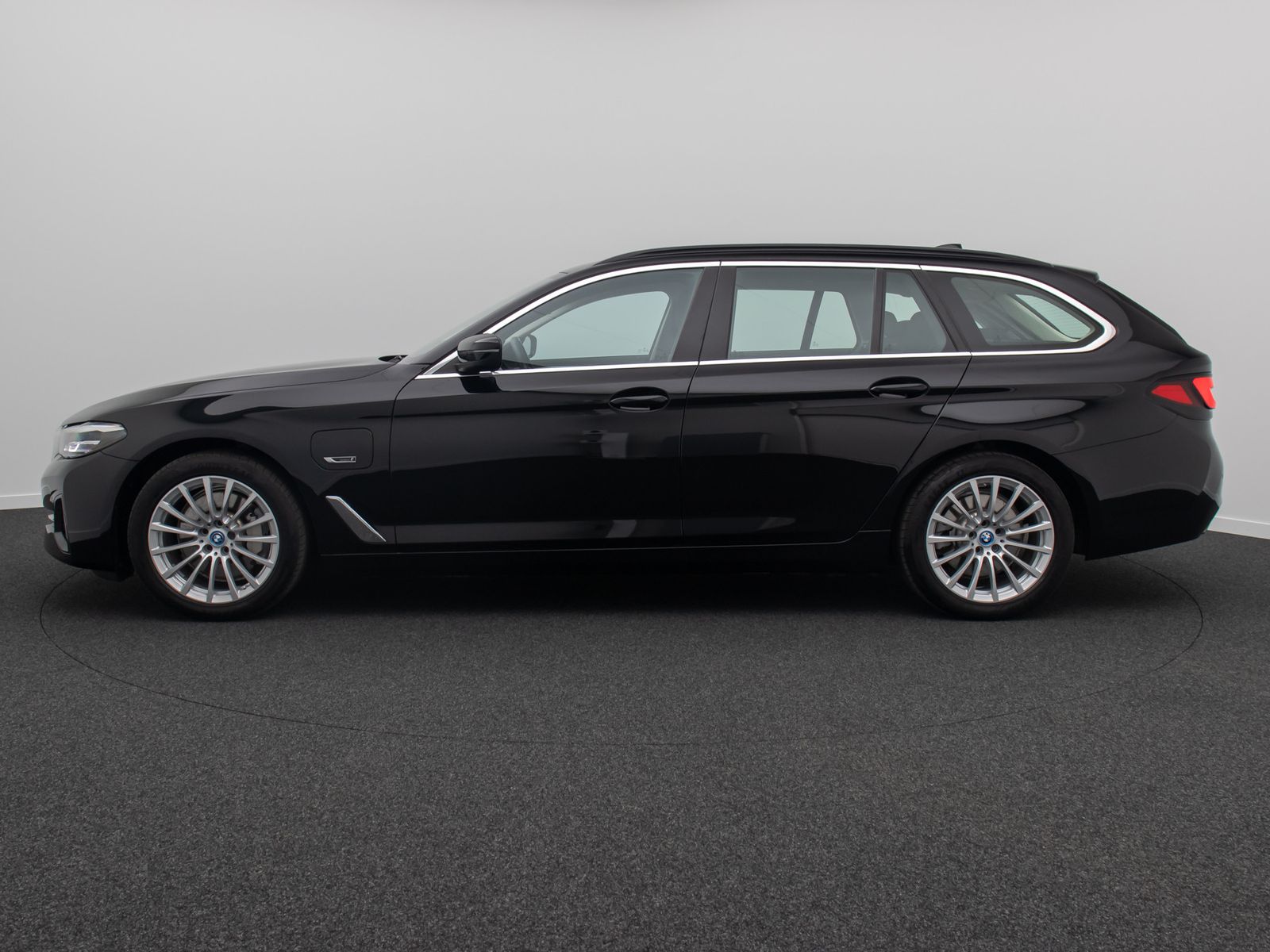 Fahrzeugabbildung BMW 520e Alarm Komfort PDC DAB GeschwindigReg 18Zoll