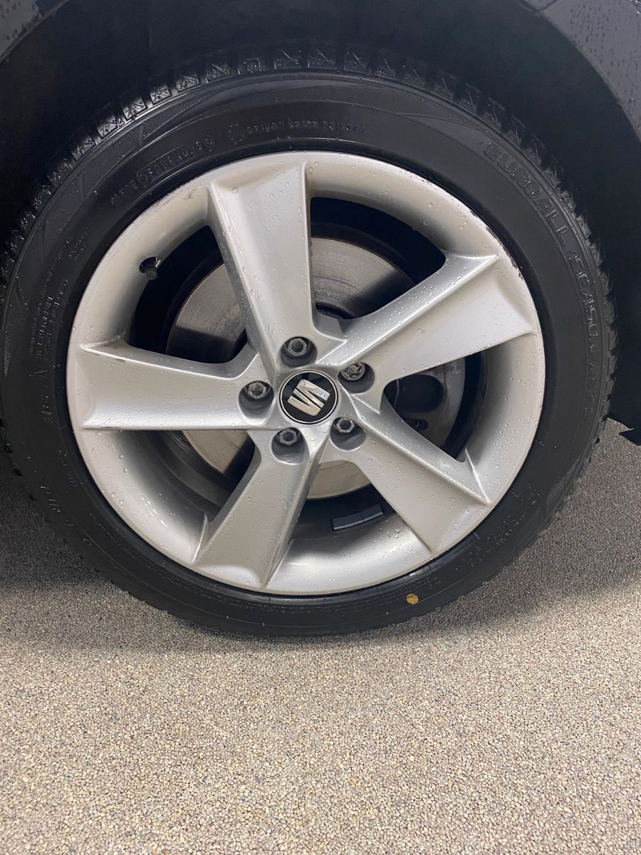 Fahrzeugabbildung SEAT Ibiza 1.0 TSI FR+NAVI+ALLWETTER+SITZHEIZUNG+FR++