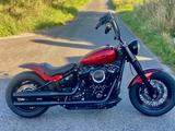 Harley-Davidson M8 Slim, 200er Heck, Custombike mit Garantie - Angebote